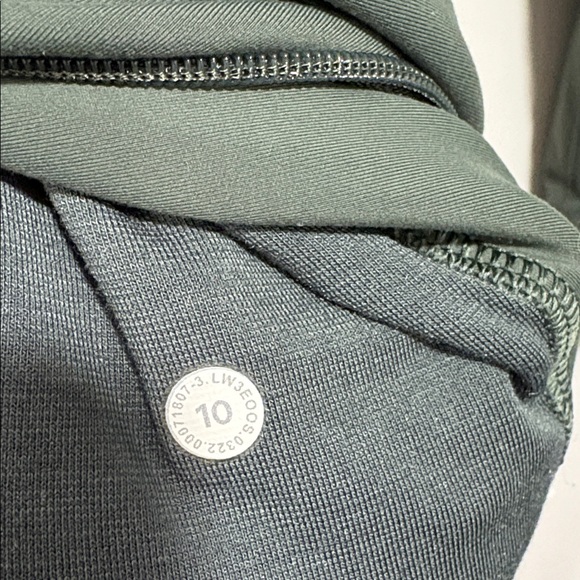 Lululemon InStill Jacket - Picture 8 of 8